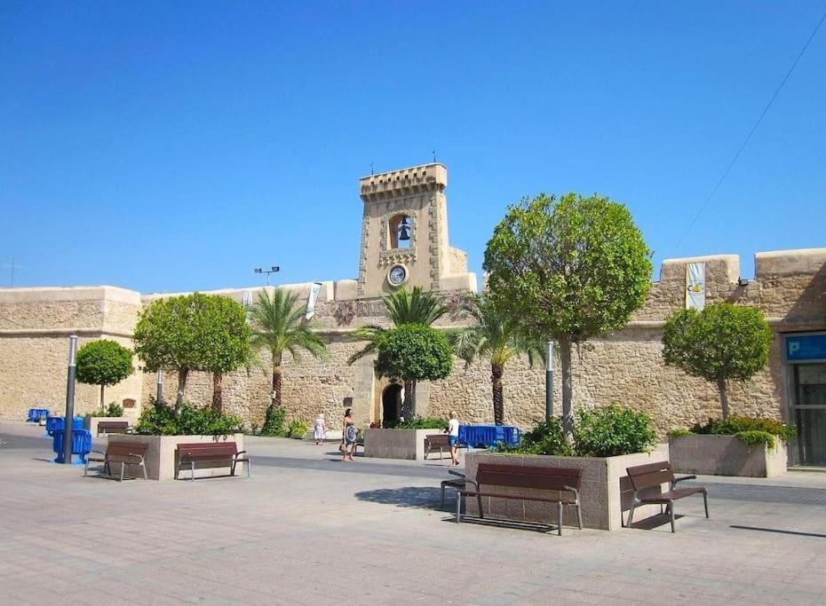 Santa Pola Con Tres Dormitorios Playa Levante Exterior photo